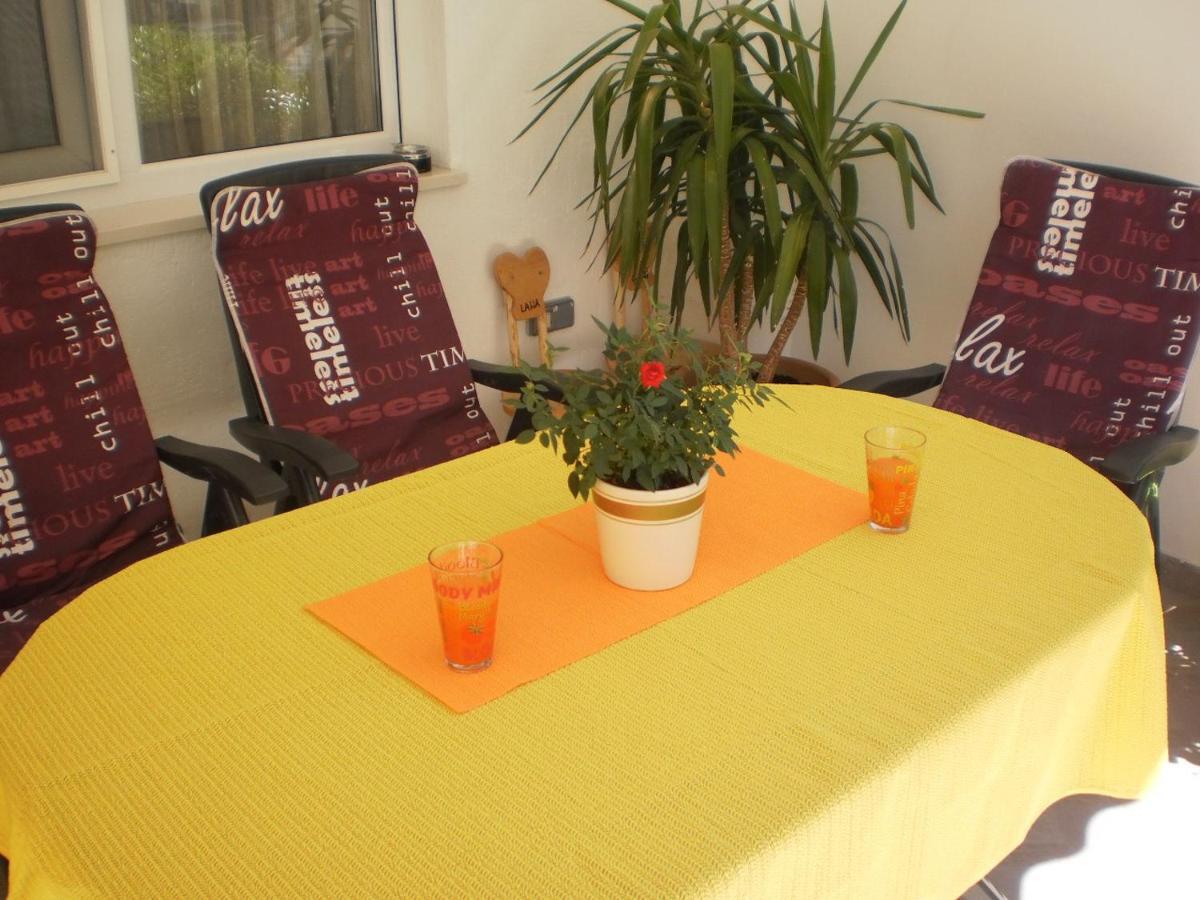 Apartment Lana Omiš Exterior foto